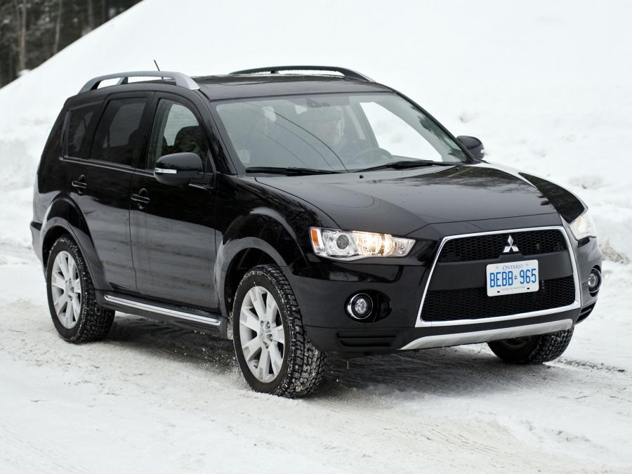  Mitsubishi Outlander 2009 года  (US) (фото 35 из 41)